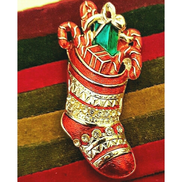 Vintage Jewelry - Vintage Holiday brooch Stocking lapel pin XMAS GOODIE!!